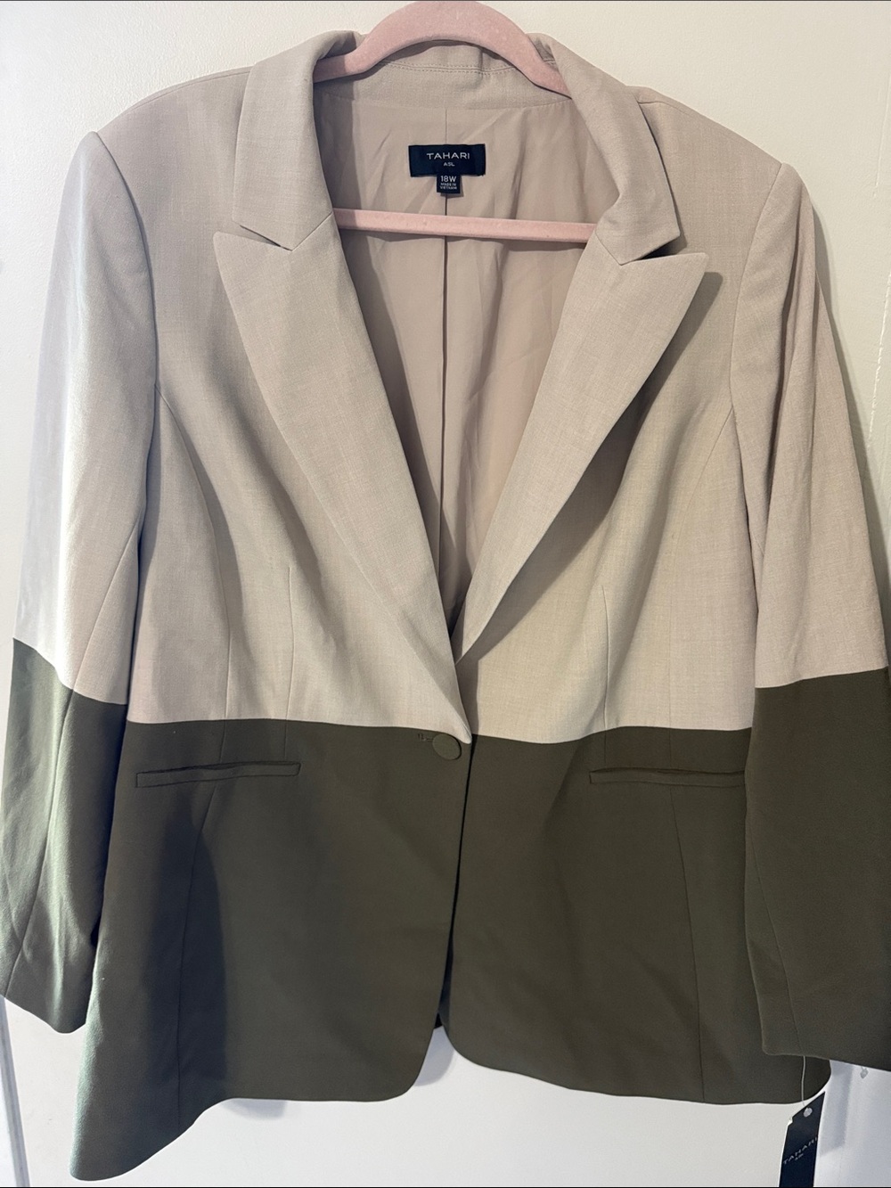 Tahari Olive and Beige Colorblock Single-Button Blazer - Picture 3 of 6